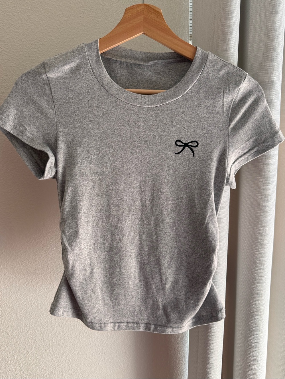 SHEIN Girls Ruched Side Bow Graphic T-Shirt – Size 13Y 💗